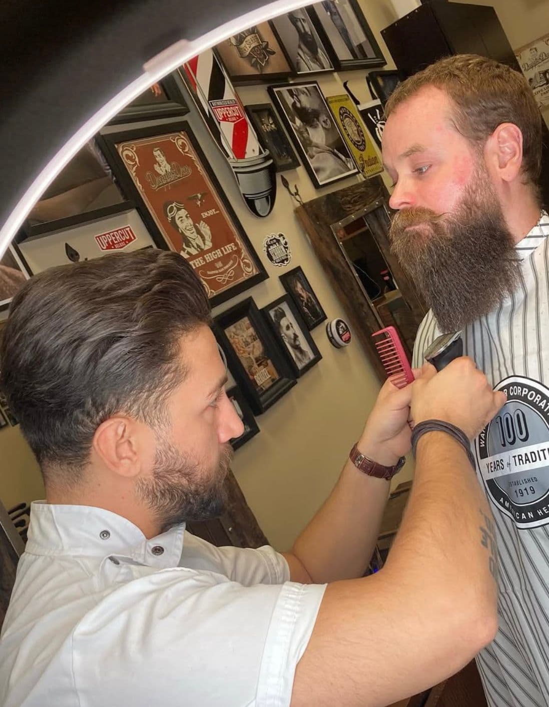 Klippning och skägg hos Raffi's Barbershop (13)